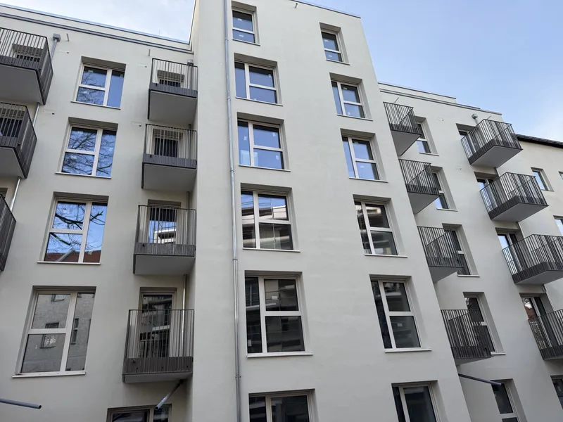 Modernes Wohnen: 1-Zimmer-Wohnung mit Terrasse in Berlin — photo 1
